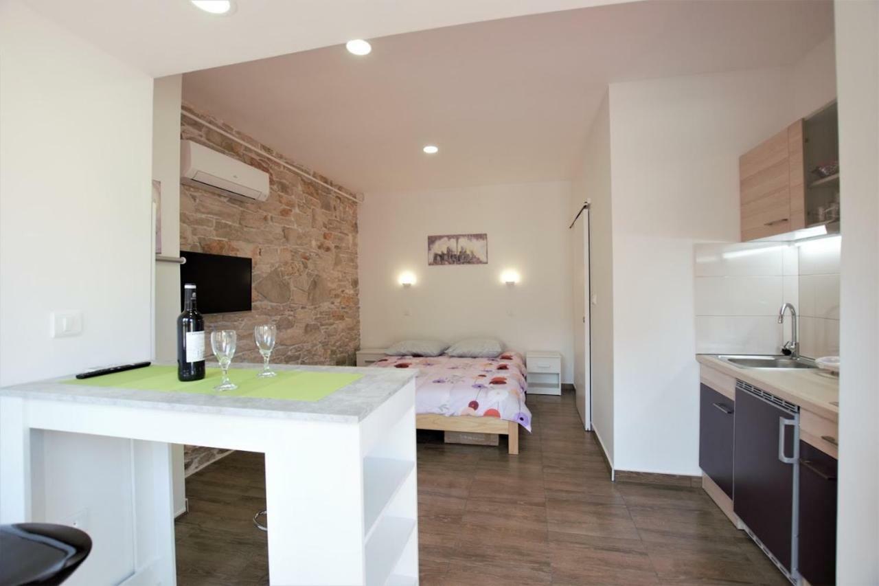 Danijela Apartment *